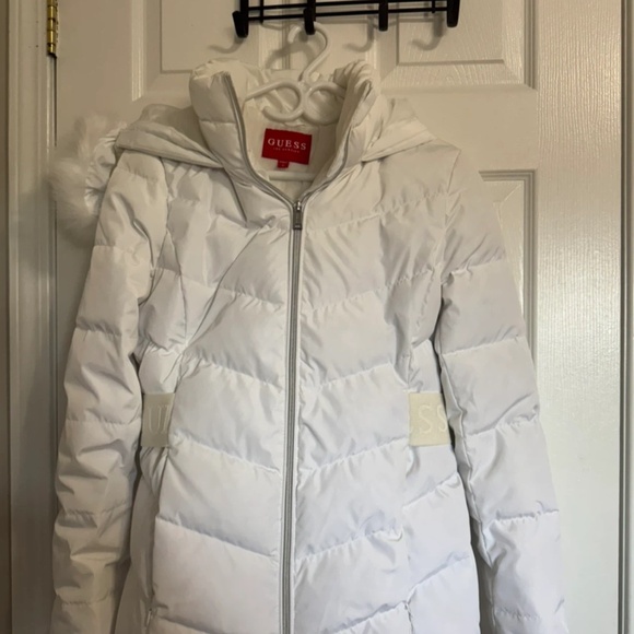 Guess White Puffer Jacket - Picture 3 of 5